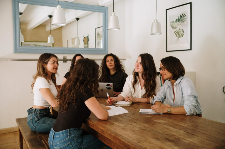 Lever les tabous sur la manière dont les femmes vivent le monde du travail Boîte de réception